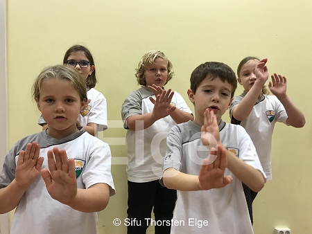 Die Kids beim WingTsun-Training